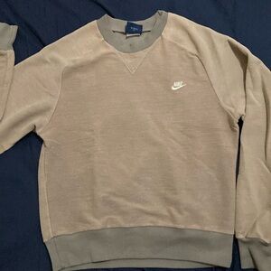 Nike Sweatshirt Beige Brown Vintage
